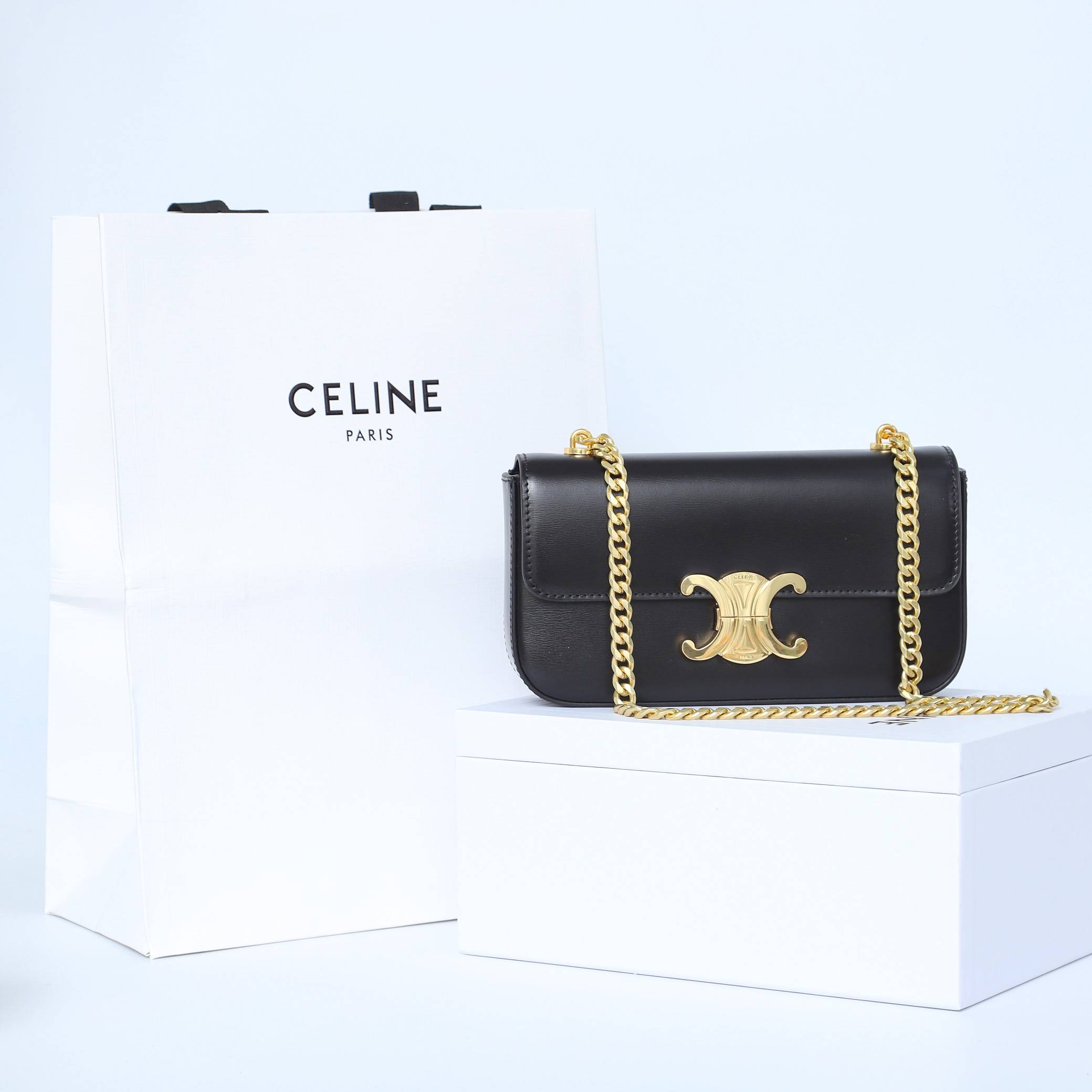 CELINE CLAUDE's shiny cow leather chain shoulder backpack