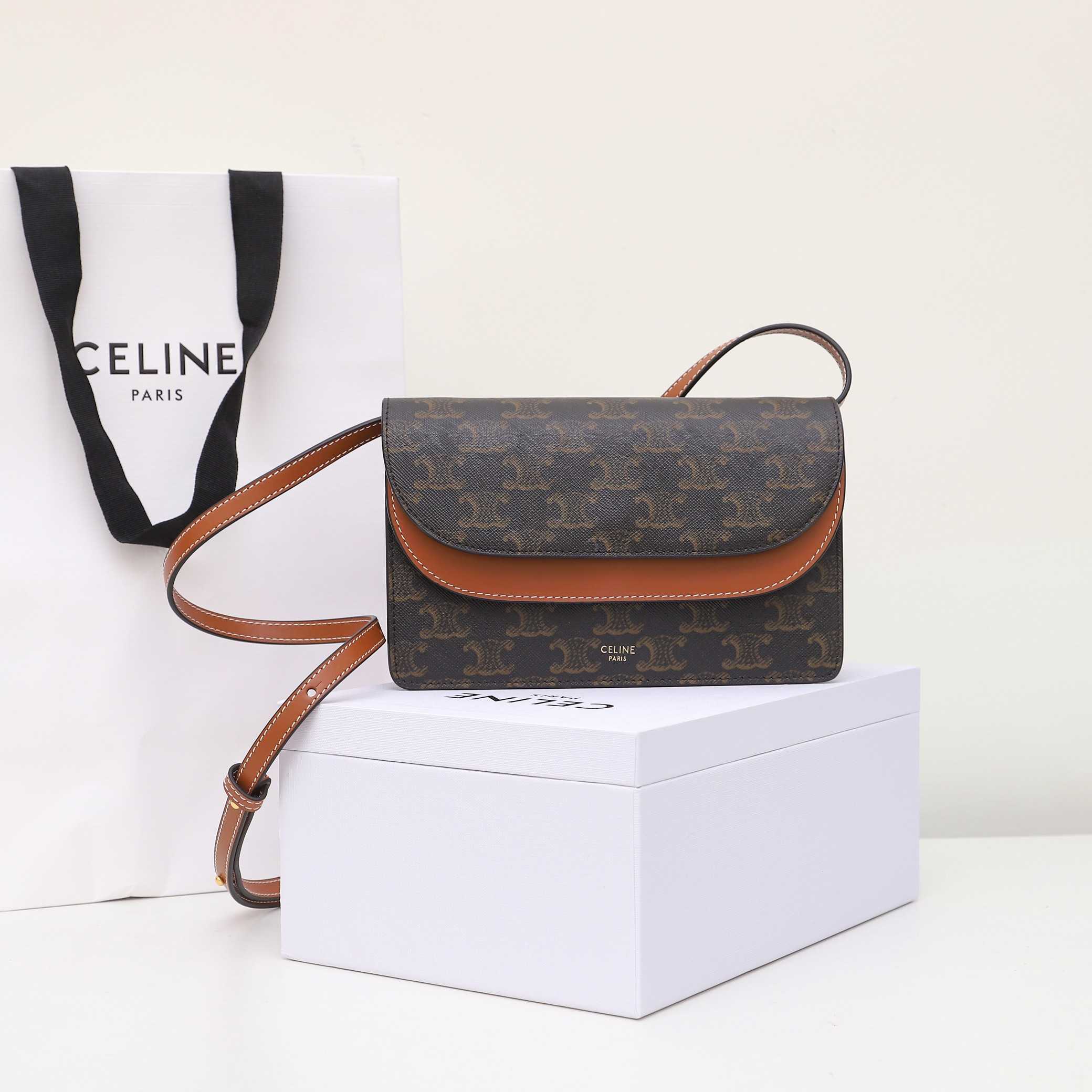 CELINE TRIOMPHE CANVAS sheep-leather sash purse