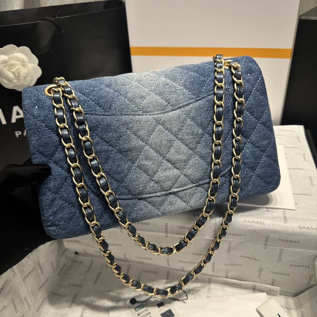 CHANEL Classic 11.12 Handbag