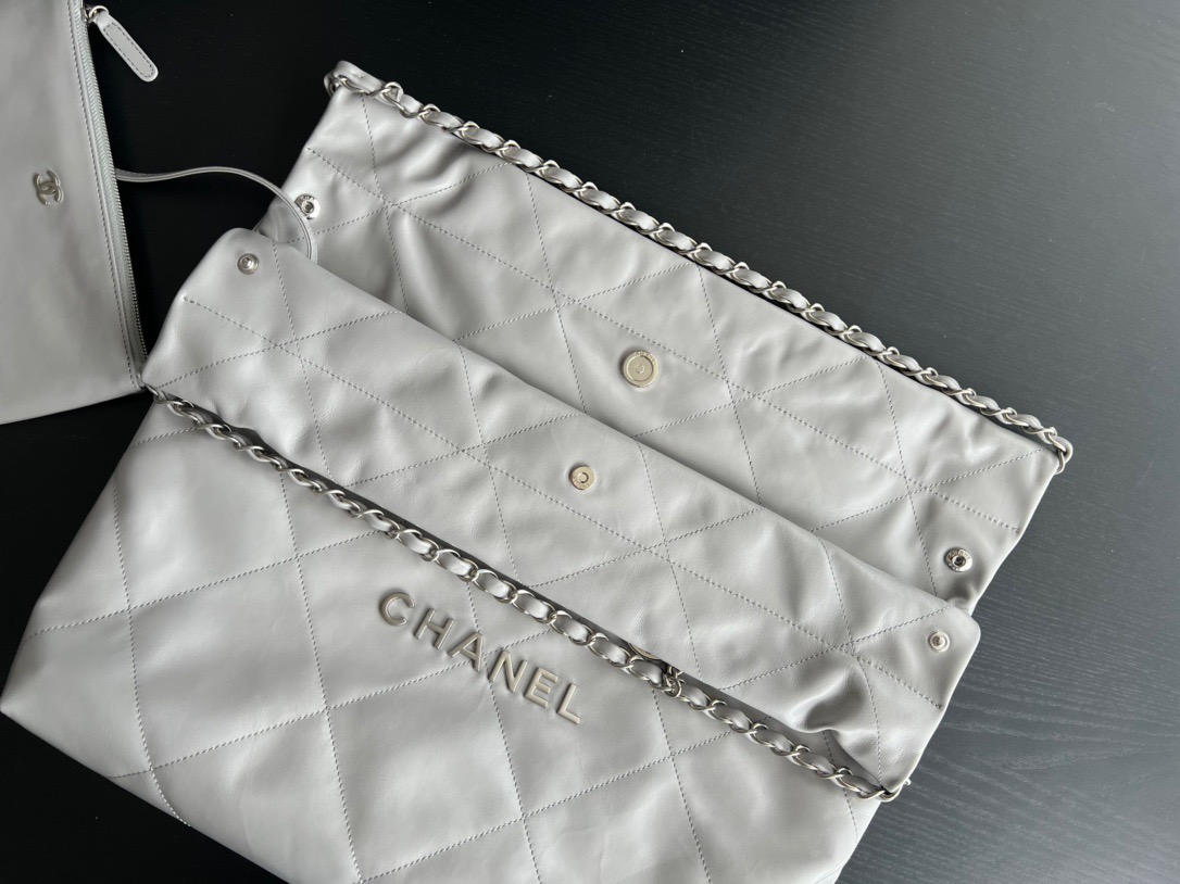 Chanel 22P Cow Leather Medium Handbag