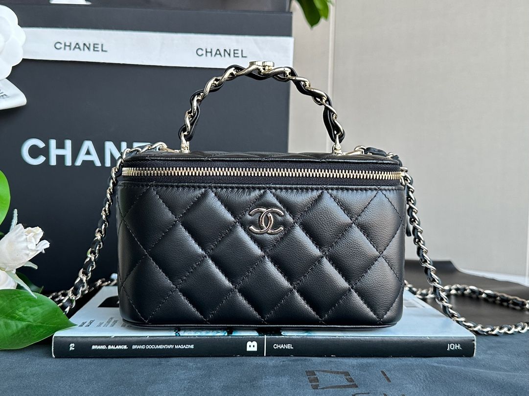 Chanel 23K leather metal handle long box bag blue black