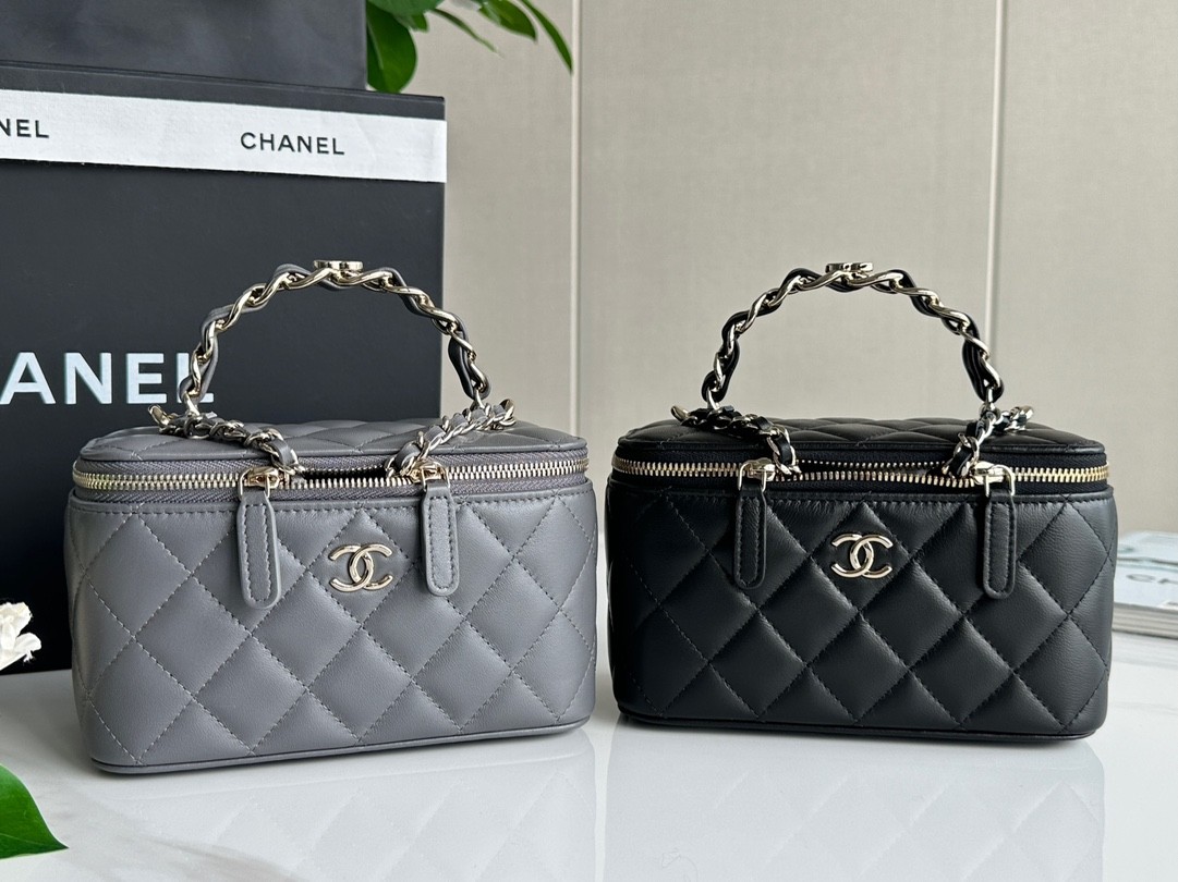 Chanel 23K leather metal handle long box bag blue black