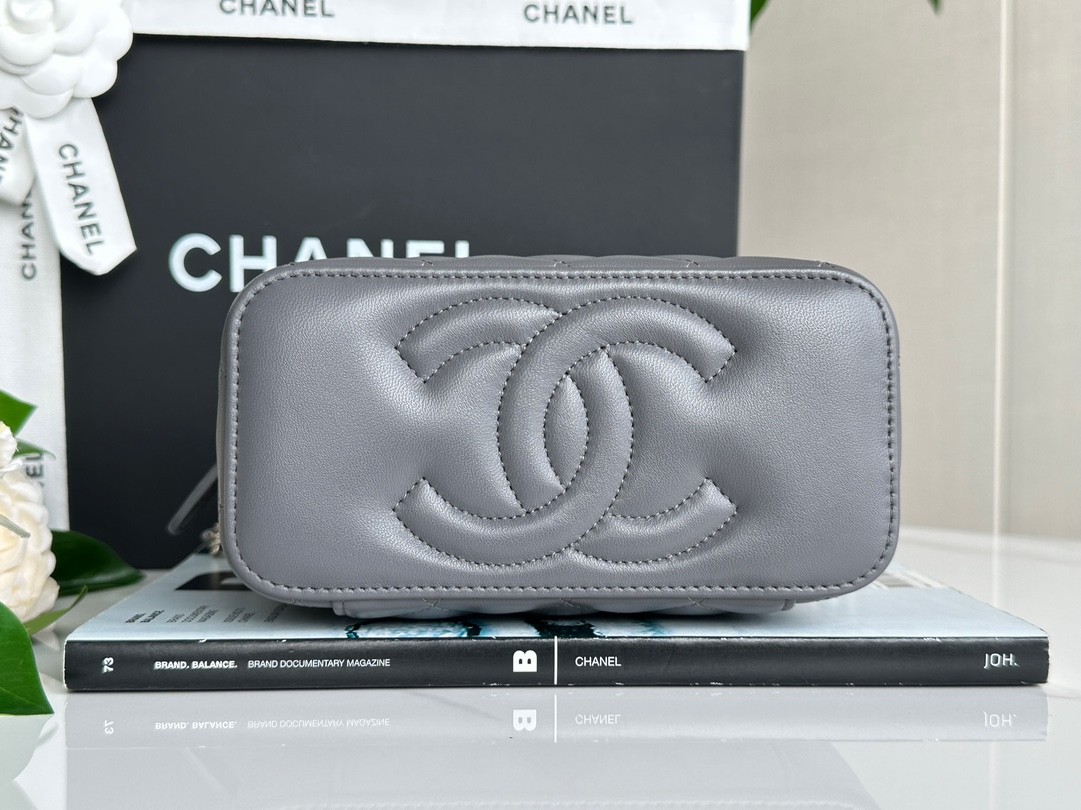 Chanel 23K leather metal handle long box bag blue black