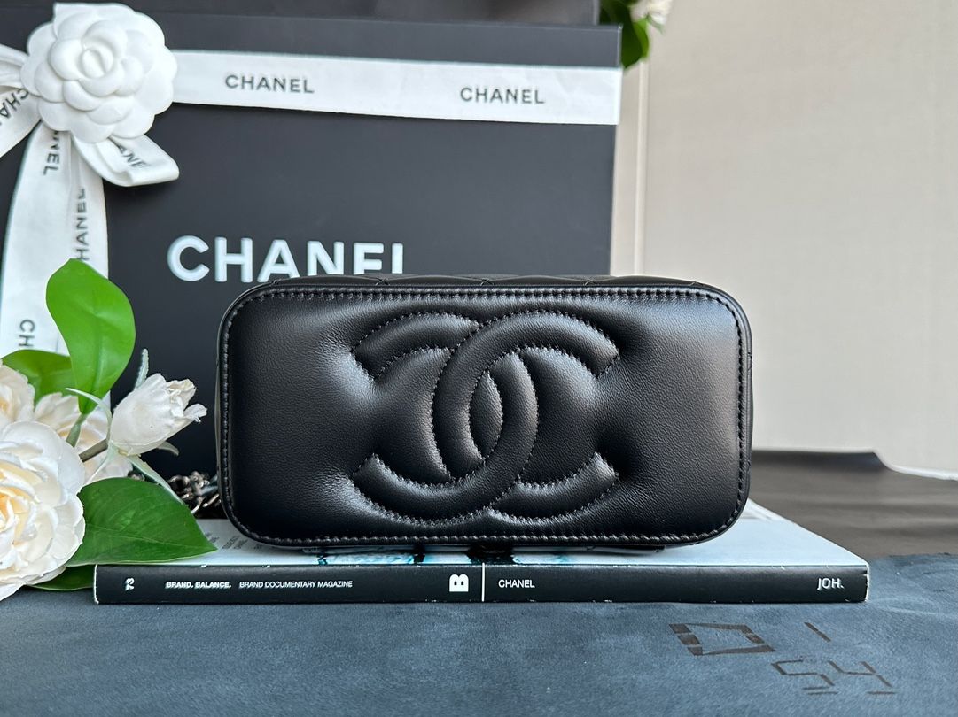 Chanel 23K leather metal handle long box bag blue black