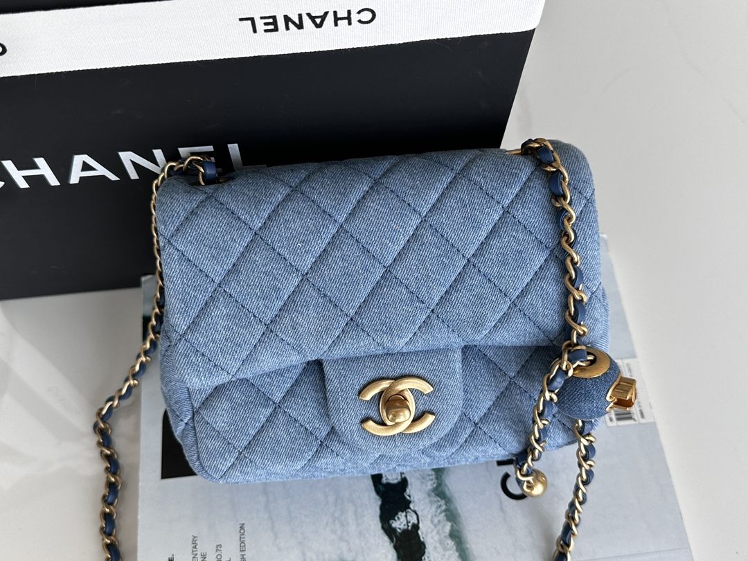 CHANEL 22C Denim Golden Ball square Fat bag