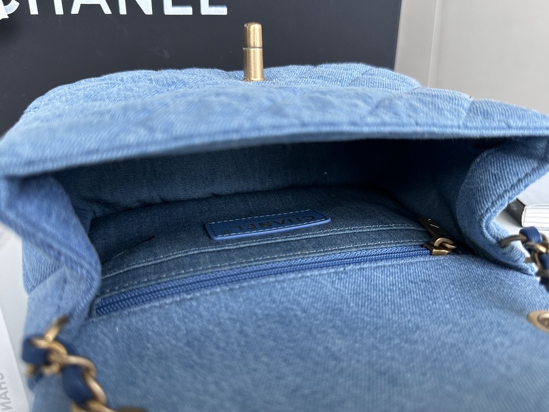 CHANEL 22C Denim Golden Ball square Fat bag