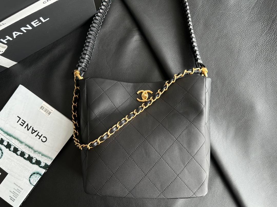 Chanel 23A Premium Workshop Hobo bag