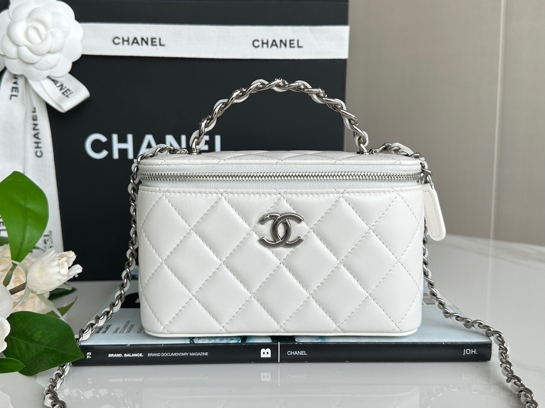 Chanel 23K rhinestone handle long box silver