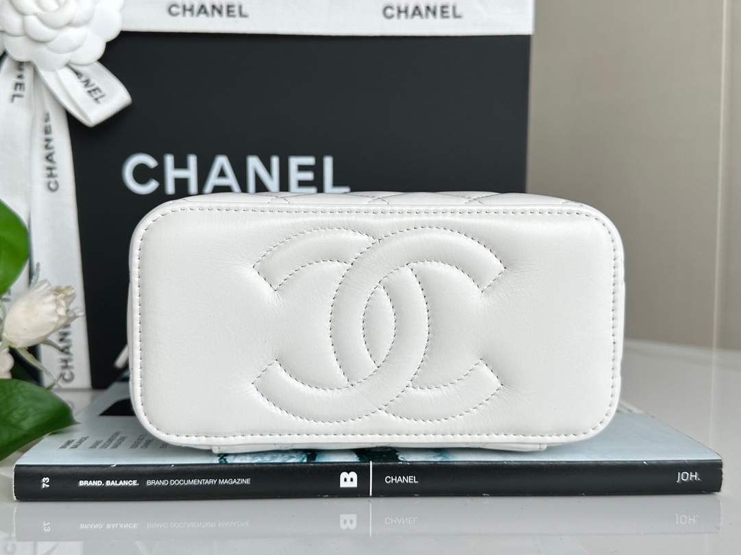 Chanel 23K rhinestone handle long box silver