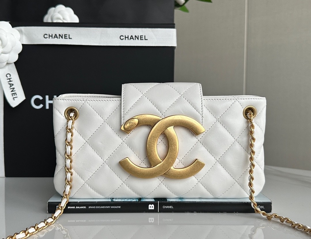 Chanel 24C "Big Double C Series" baguette bag