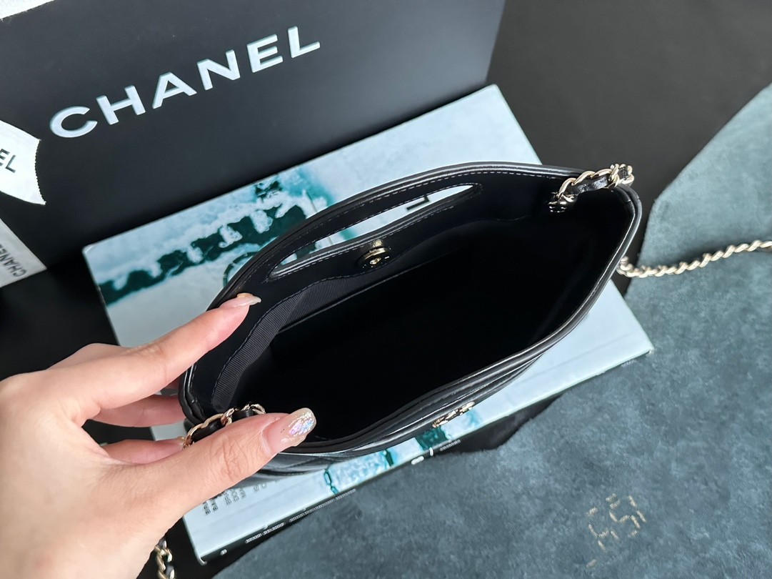 Chanel 24C 31bag mini black and gold bag