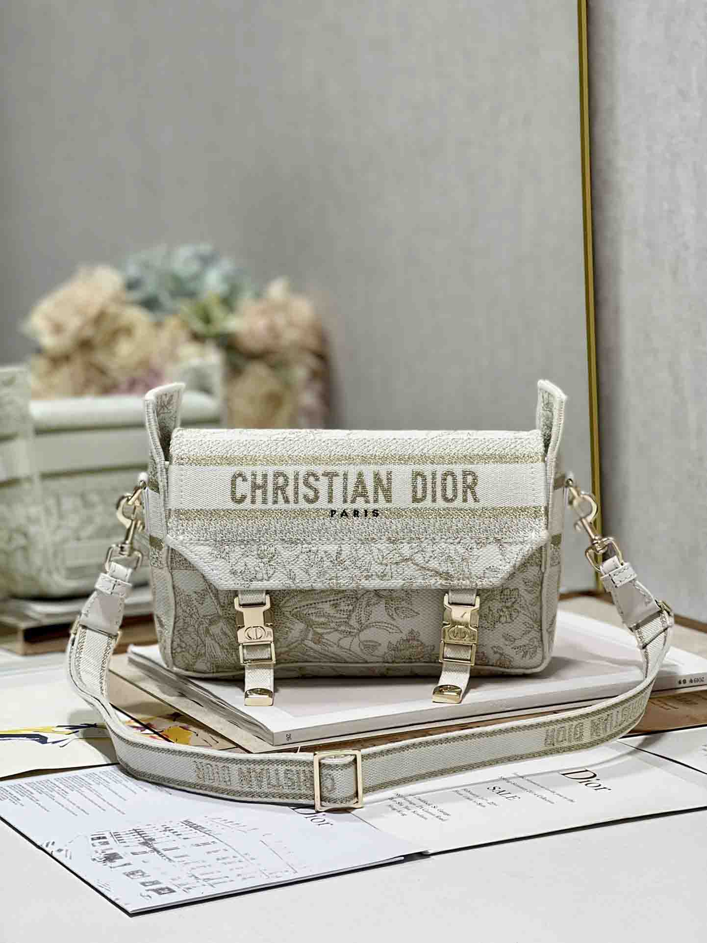 DIOR camp small messenger bag