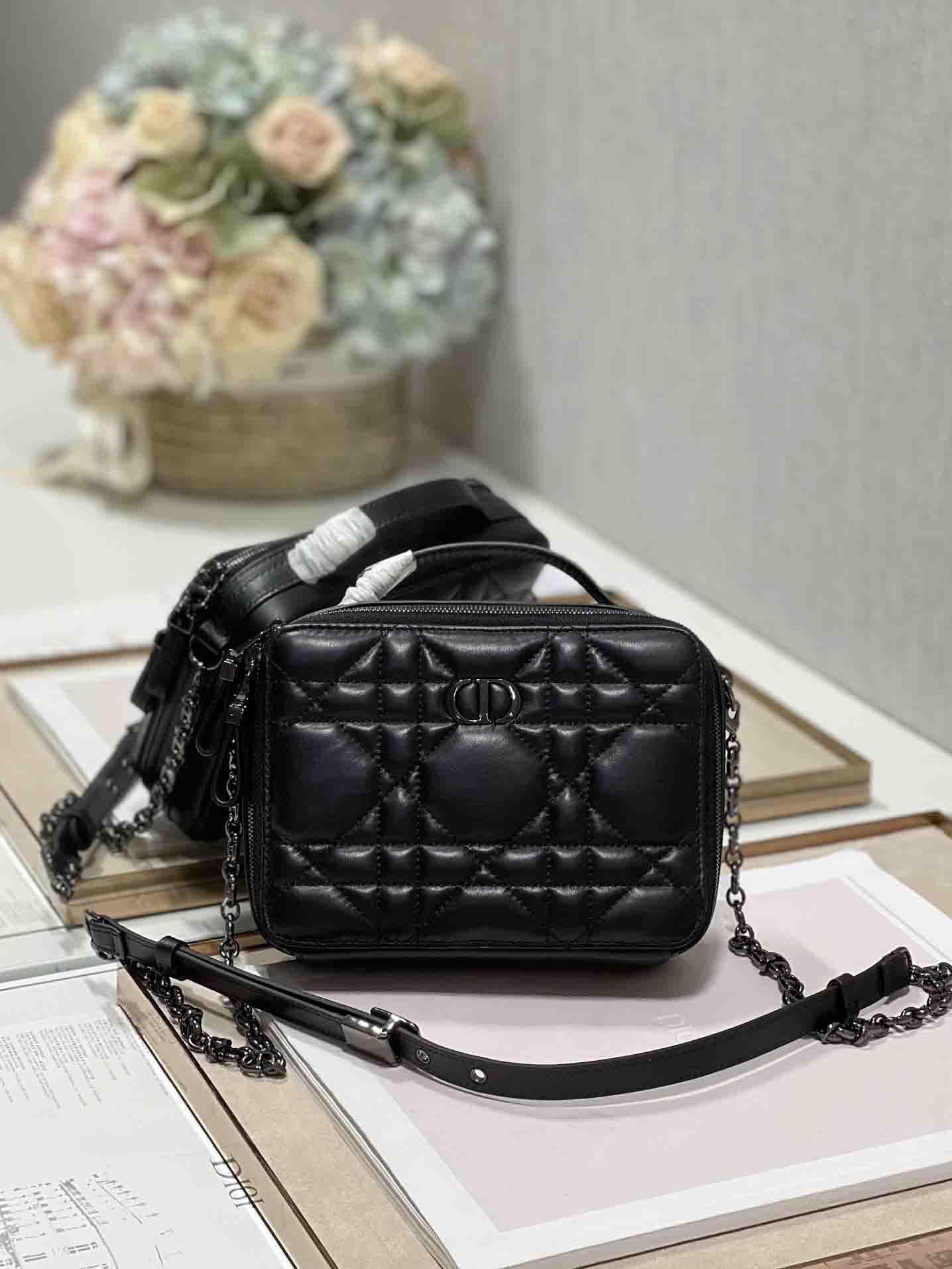 DIOR Caro box chain handbag black and white