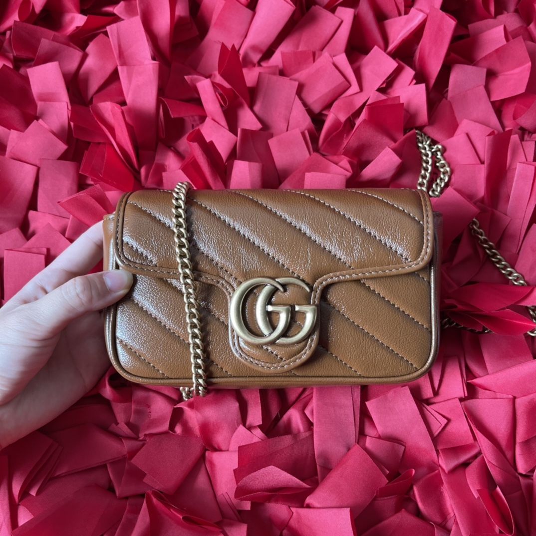 GUCCI Marmont caramel chain bag