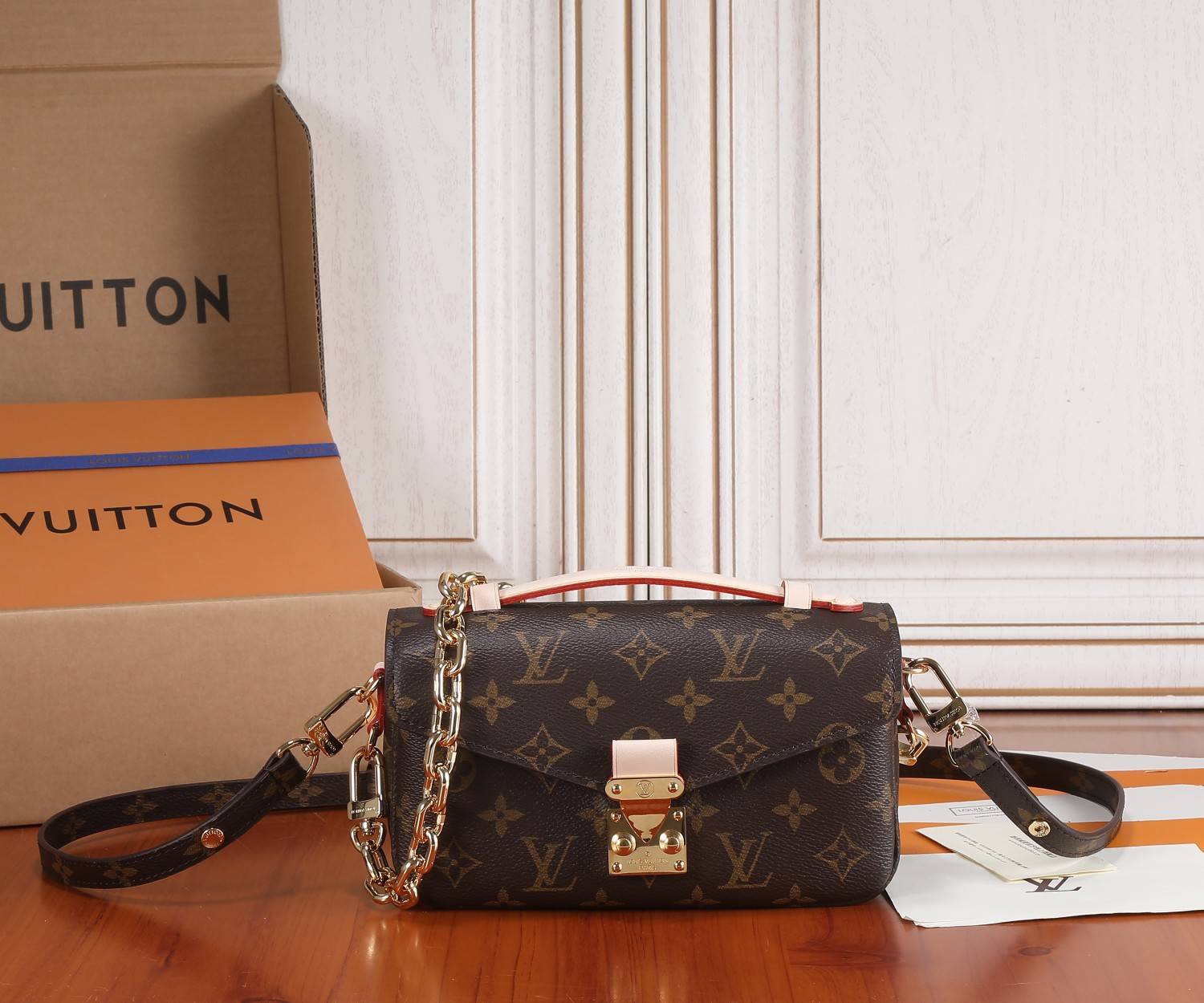 Louis Vuitton Pochette Metis East West handbag