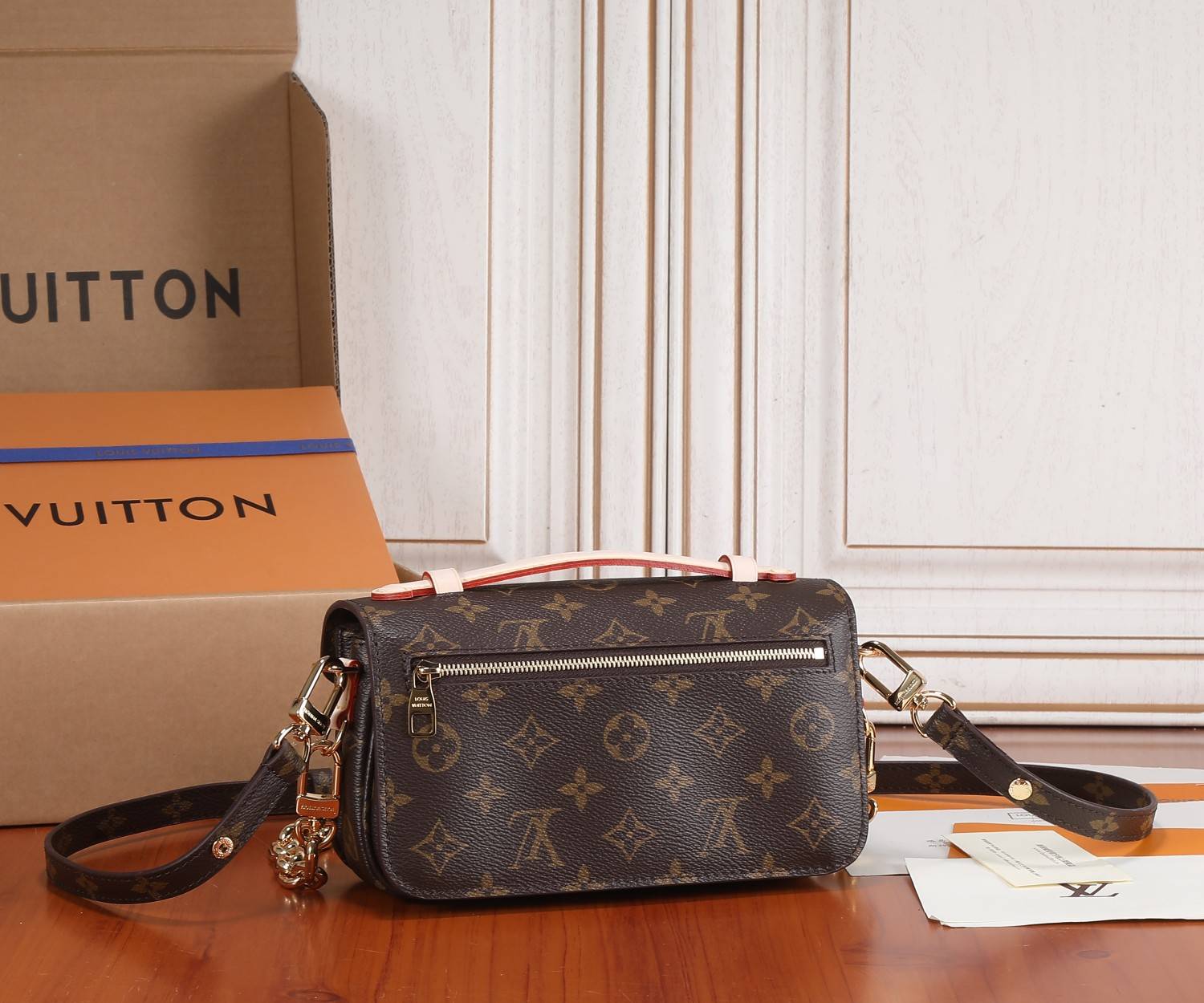 Louis Vuitton Pochette Metis East West handbag