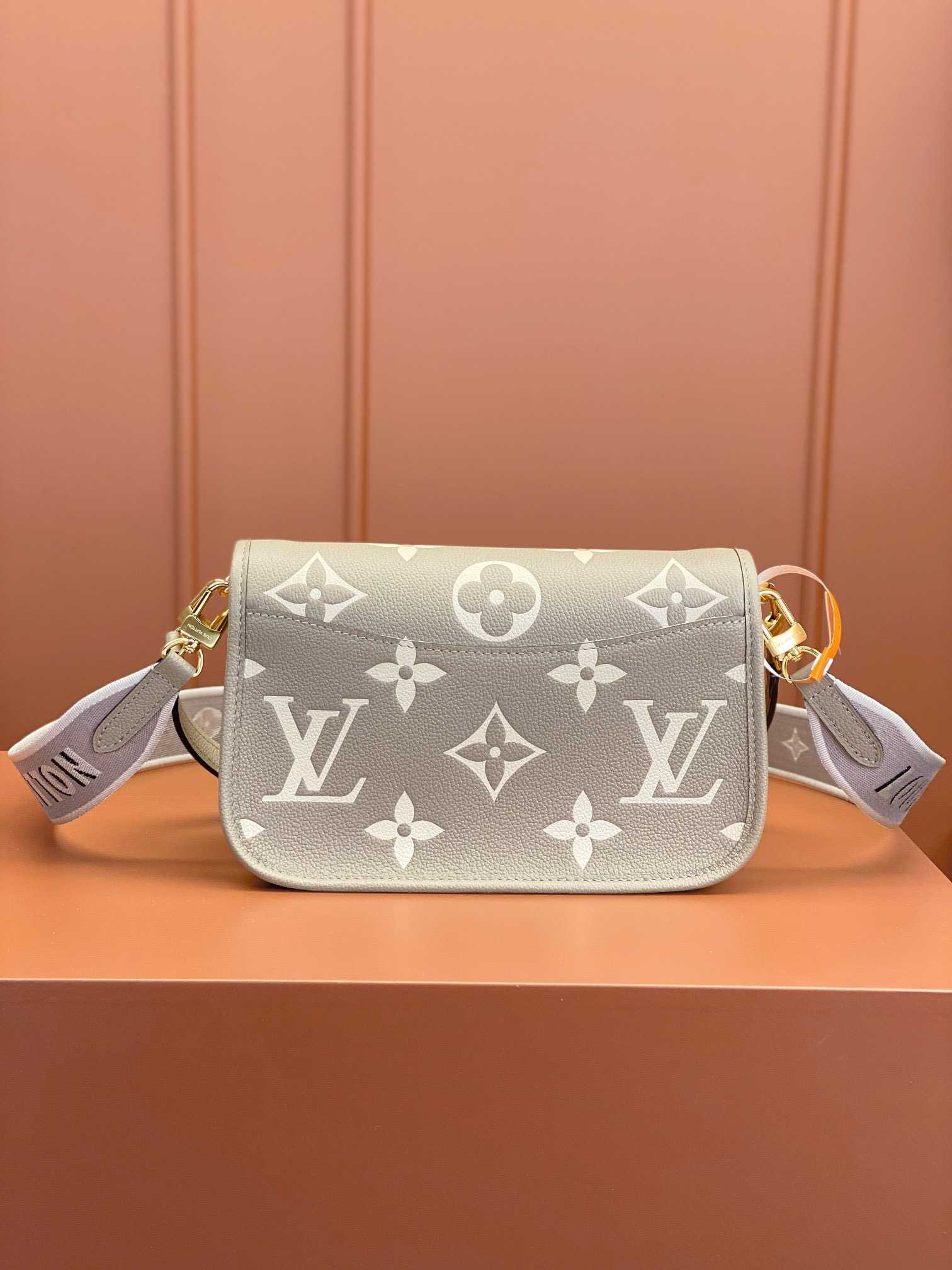 Louis Vuitton DIANE Handbag