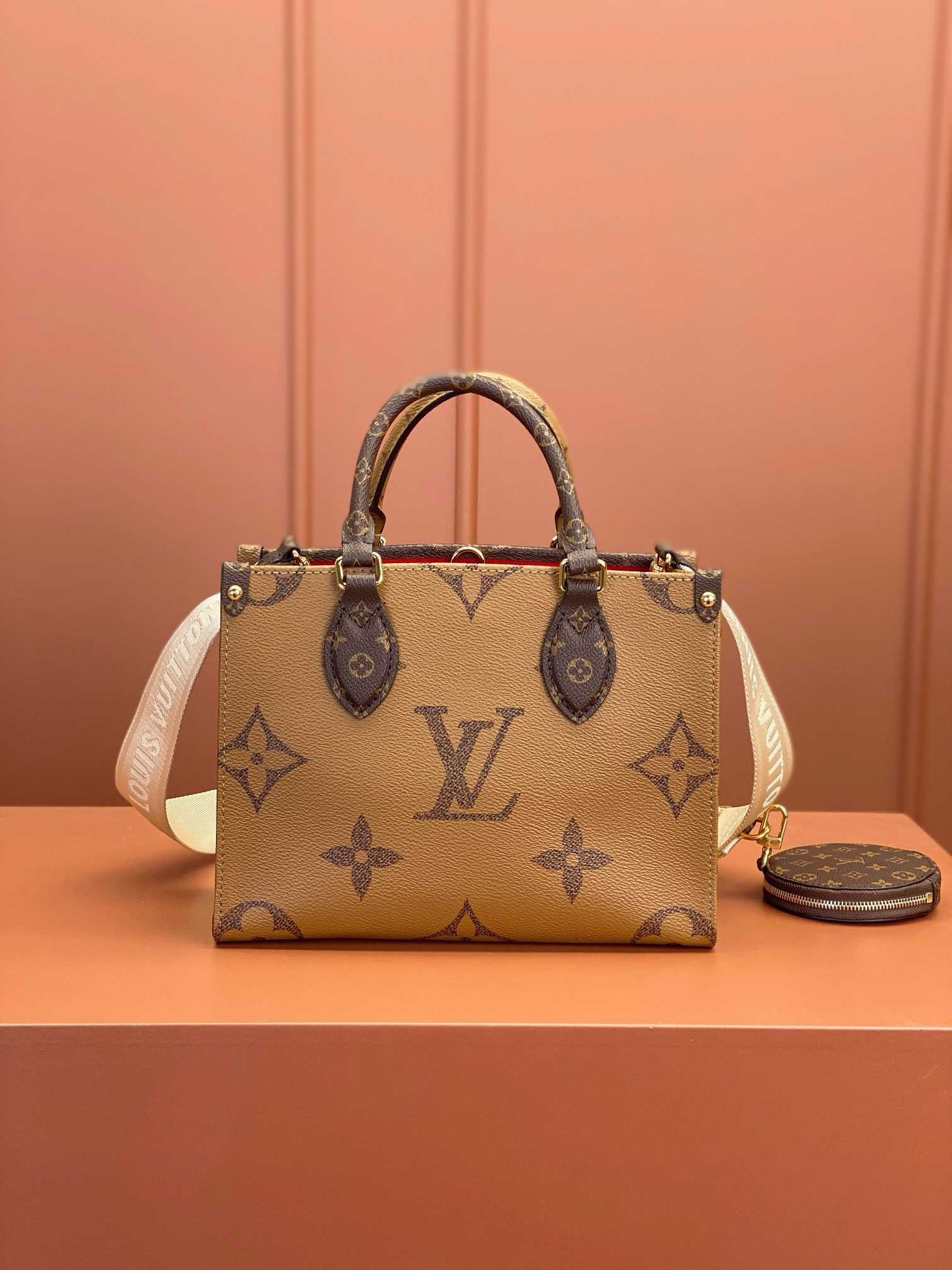 Louis Vuitton ONTHEGO PM Handbag