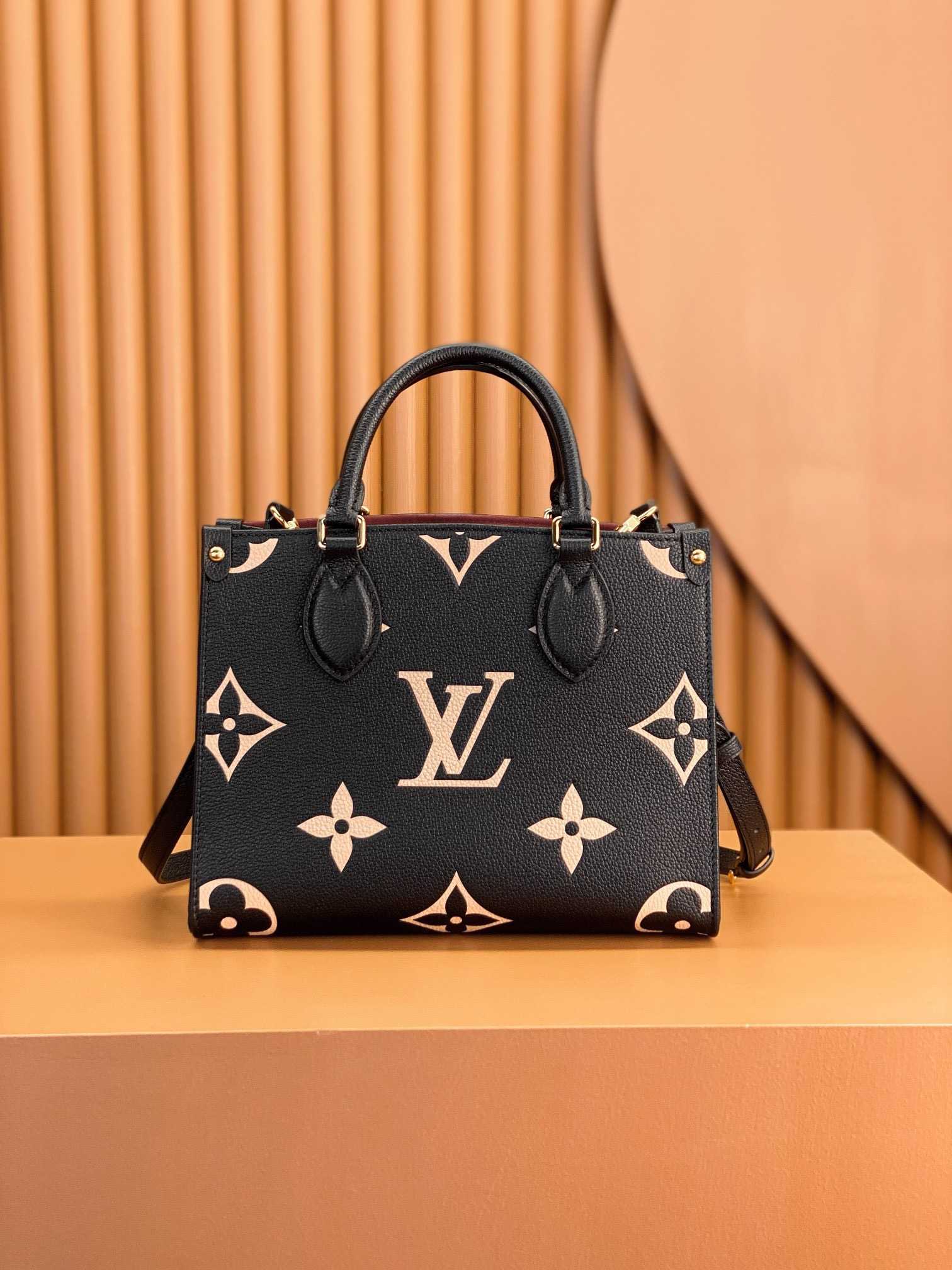 Louis Vuitton ONTHEGO PM Handbag