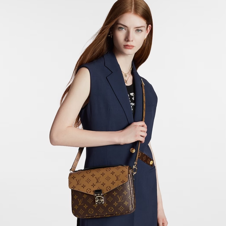 Louis Vuitton POCHETTE METIS Handbag M44876