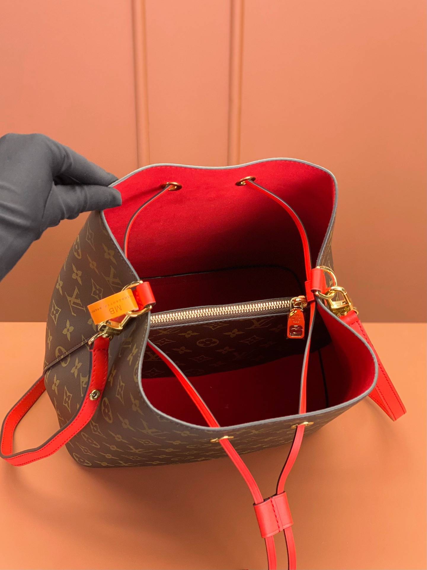 Louis Vuitton NEONOE MM Handbag M44021